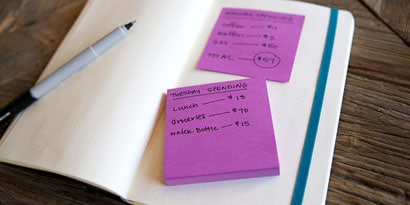 simple budget tips how to keep your money on track with post it notes